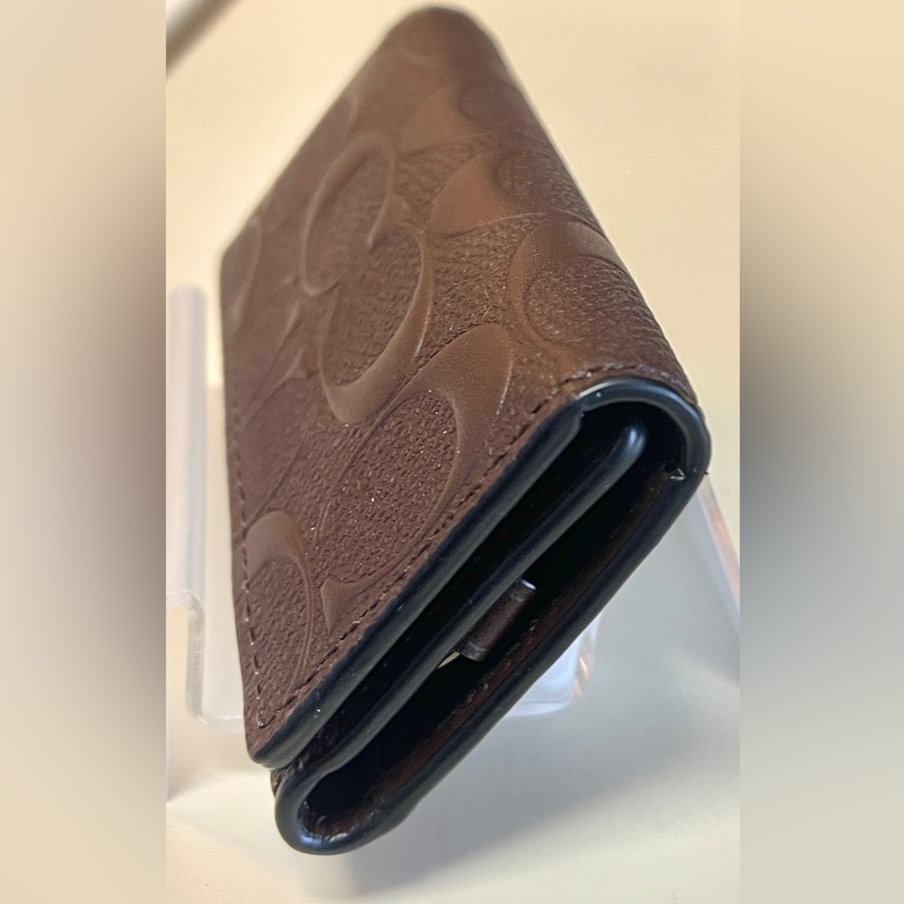 Unisex Coach NWOT Brown Leather Embossed Logo (multi) Key Holder Trifold Case - Picture 9 of 12